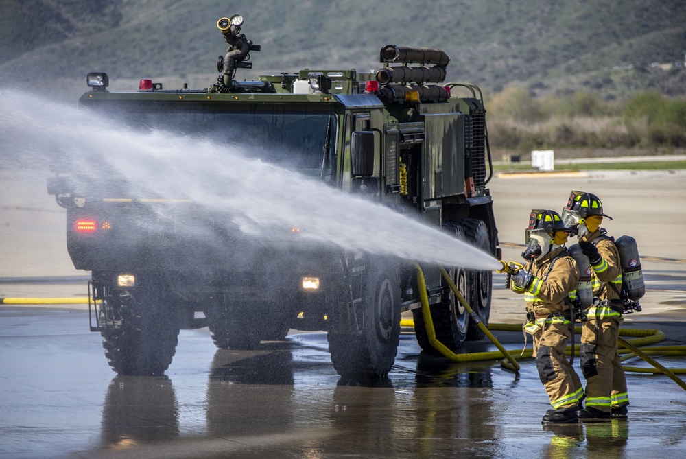 Aircraft Rescue and Firefighting conducts mobile aircraft fire training