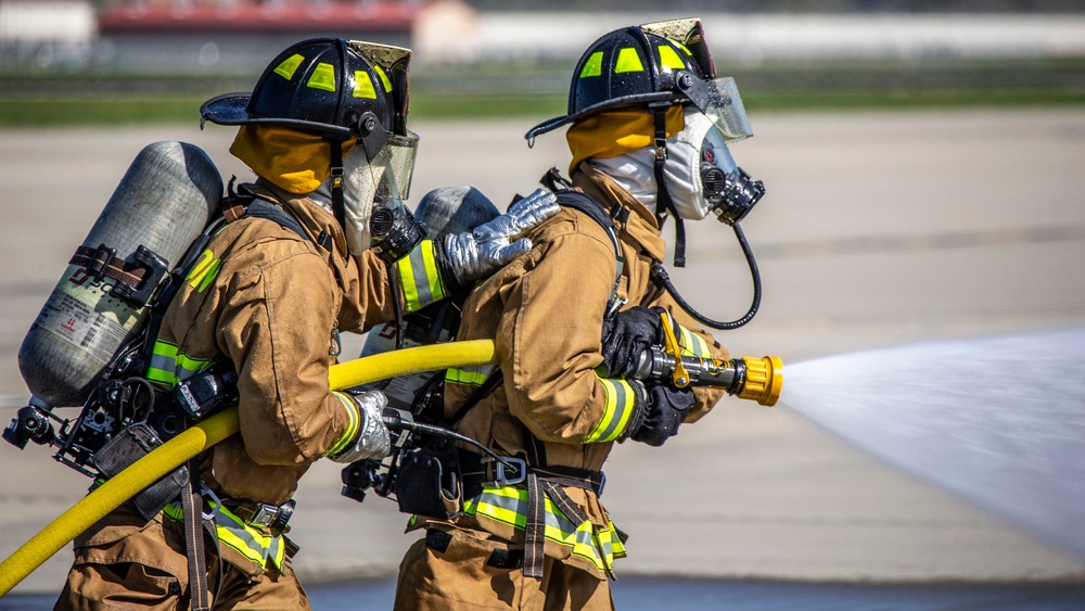 Aircraft Rescue and Firefighting conducts mobile aircraft fire training