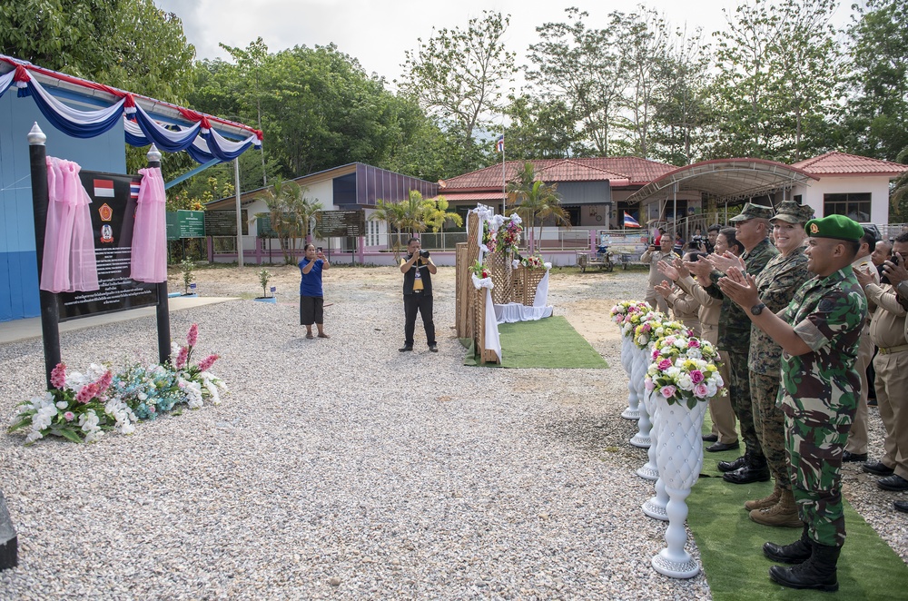 Cobra Gold 20: Wat Takhian Thong school house dedication