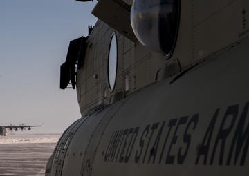 CH-47 extracts PJs from ice