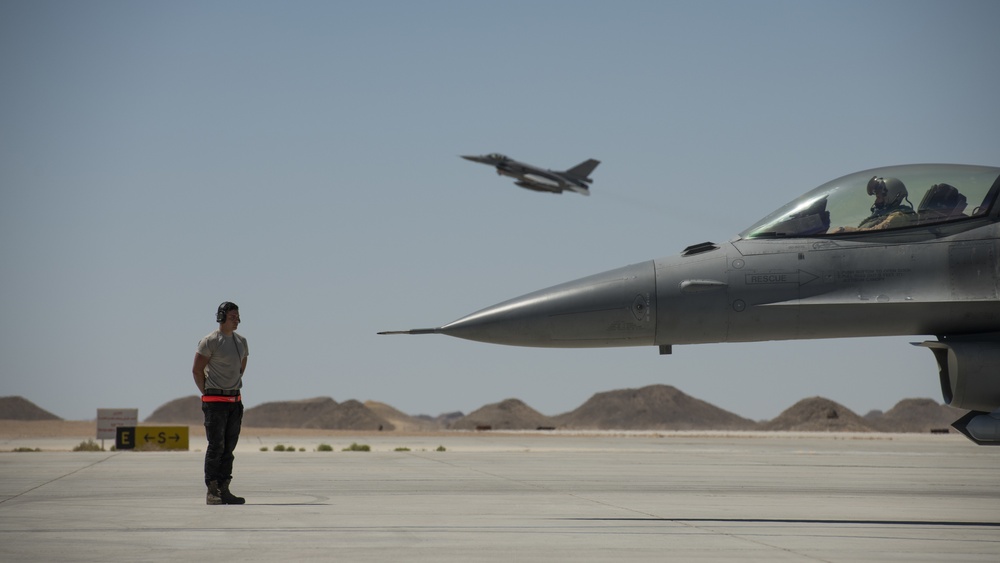 Vipers patrol the sky, roar AFCENT deterrence