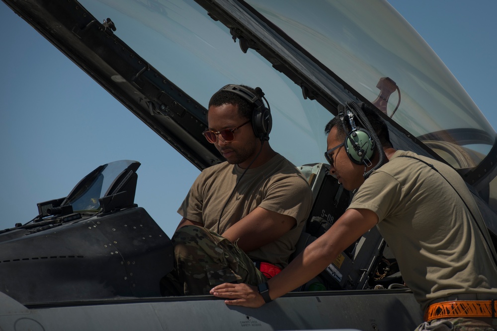 Vipers patrol the sky, roar AFCENT deterrence