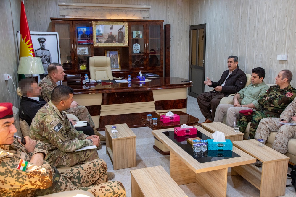 Col. Holden meets with Maj. Gen. Nuri Hama Ali