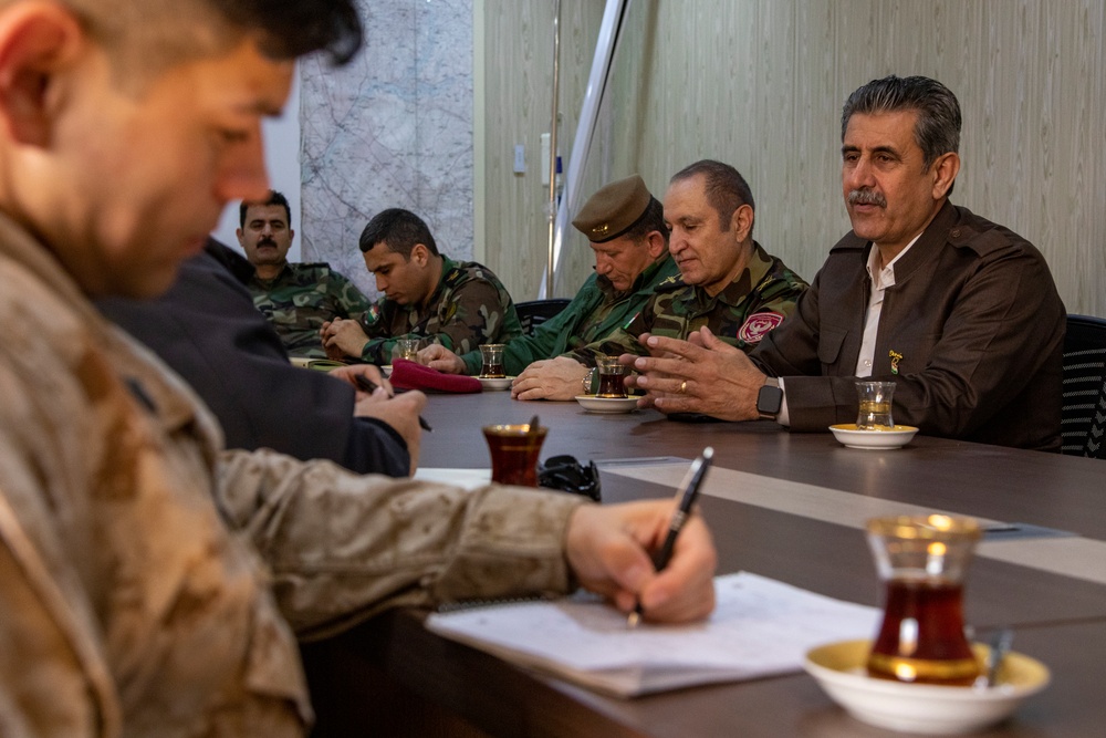 Col. Holden meets with Maj. Gen. Nuri Hama Ali
