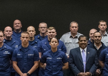 Coast Guard, maritime partners receive National Service Award for Golden Ray rescue