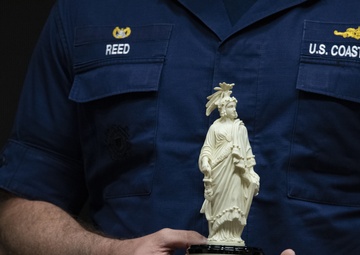 Coast Guard, maritime partners receive National Service Award for Golden Ray rescue