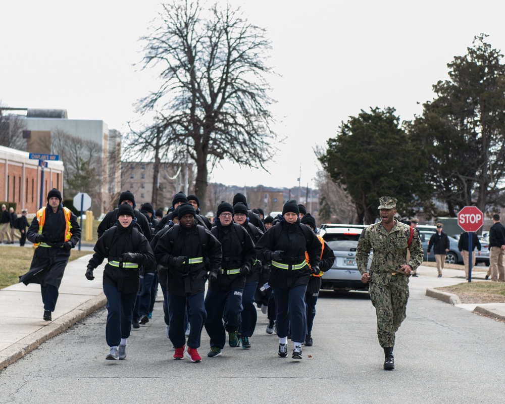 200306-N-TE695-0052 NEWPORT, R.I. (March 6, 2020) Navy Officer Candidate School conducts remedial physical training