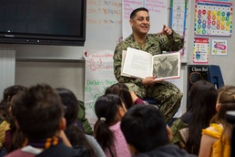 USS Bonhomme Richard Sailors Partner with Local Elementary School for Read Across America