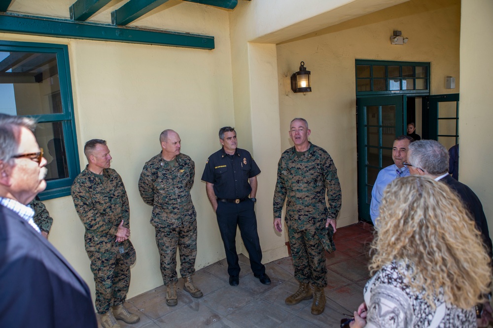 MCI-West commanding general hosts luncheon for local community leaders