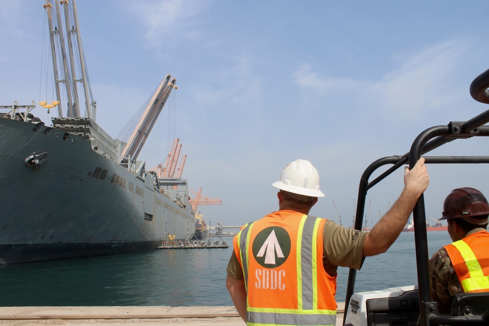 Soldiers Keep Nautical Horizon Afloat