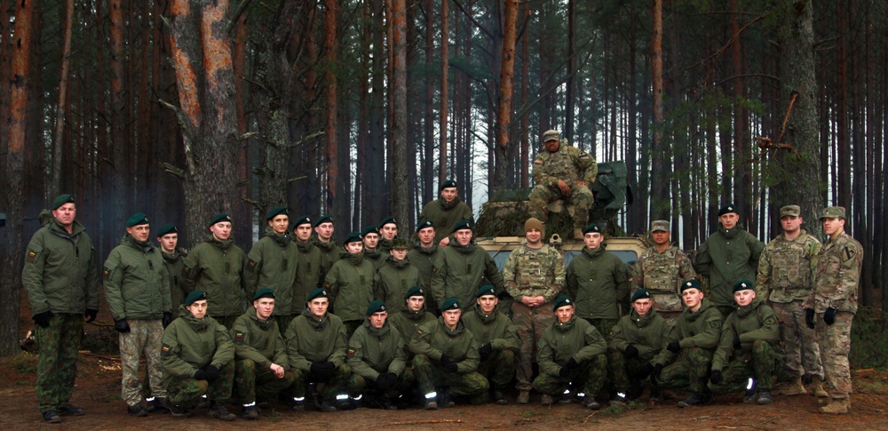 1-9 CAV, 2ABCT hosts capabilities day with Lithuanian Soldiers