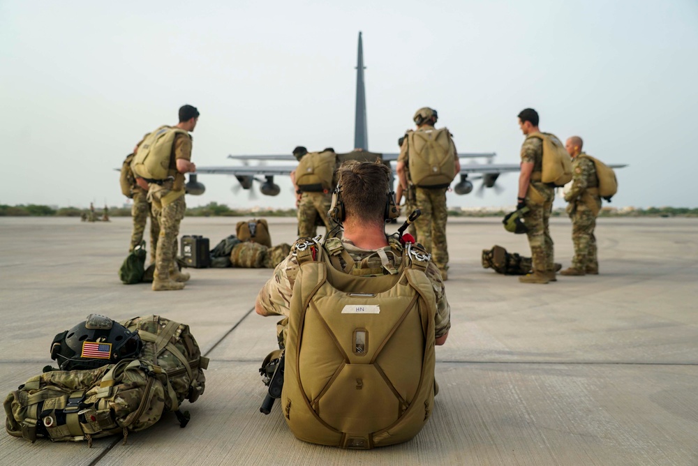 82nd Expeditionary Rescue Squadron performs HALO jump