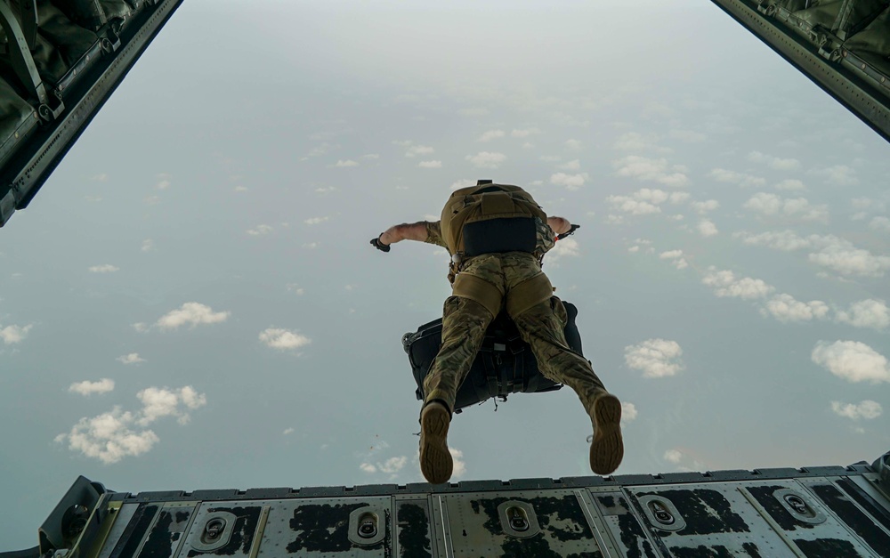 82nd Expeditionary Rescue Squadron performs HALO jump