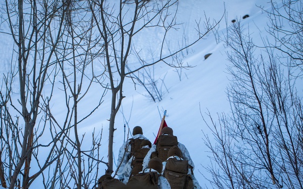 LE Bn Marines brave the cold