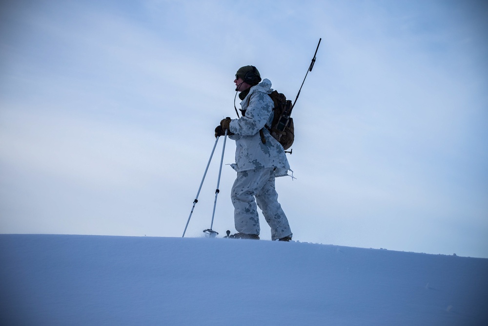 LE Bn Marines brave the cold