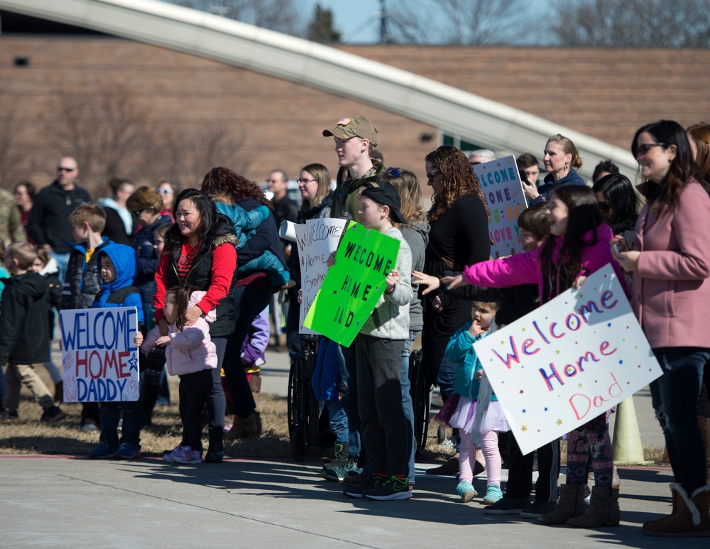 Welcome Home Airmen