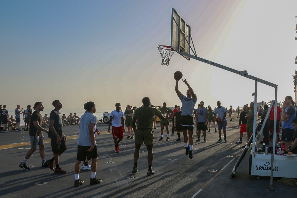 USS Bataan, 26th MEU Officers Host Steel Beach