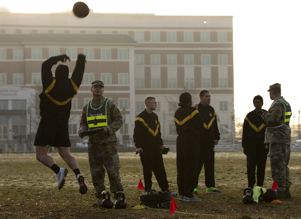 U.S . Army Reserve Headquarters prepares for new fitness test with diagnostic events