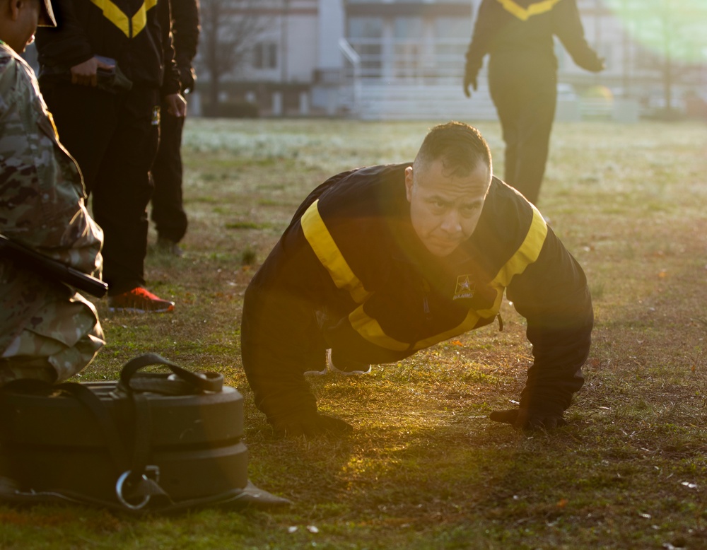 U.S . Army Reserve Headquarters prepares for new fitness test with diagnostic events