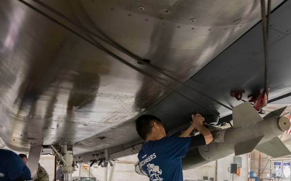 Fighter Squadrons face off in the Annual Load Crew Competition