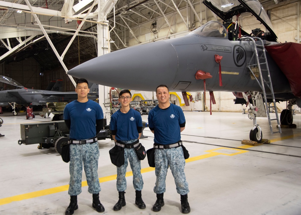 Fighter Squadrons face off in the Annual Load Crew Competition