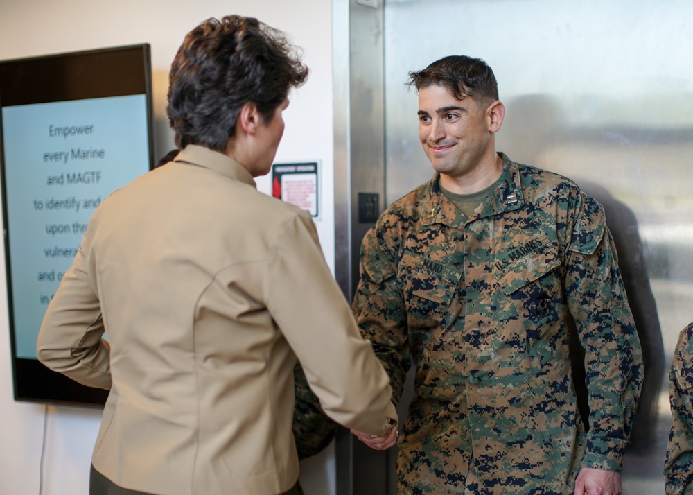 Lt. Gen. Loretta E. Reynolds Visits I MIG Headquarters