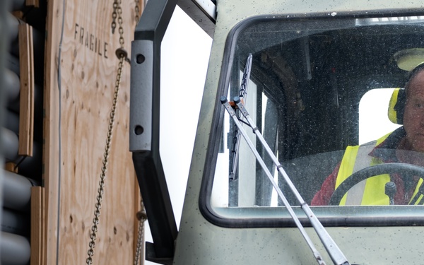 Small Detachment Provides Global Air Mobility in Australia