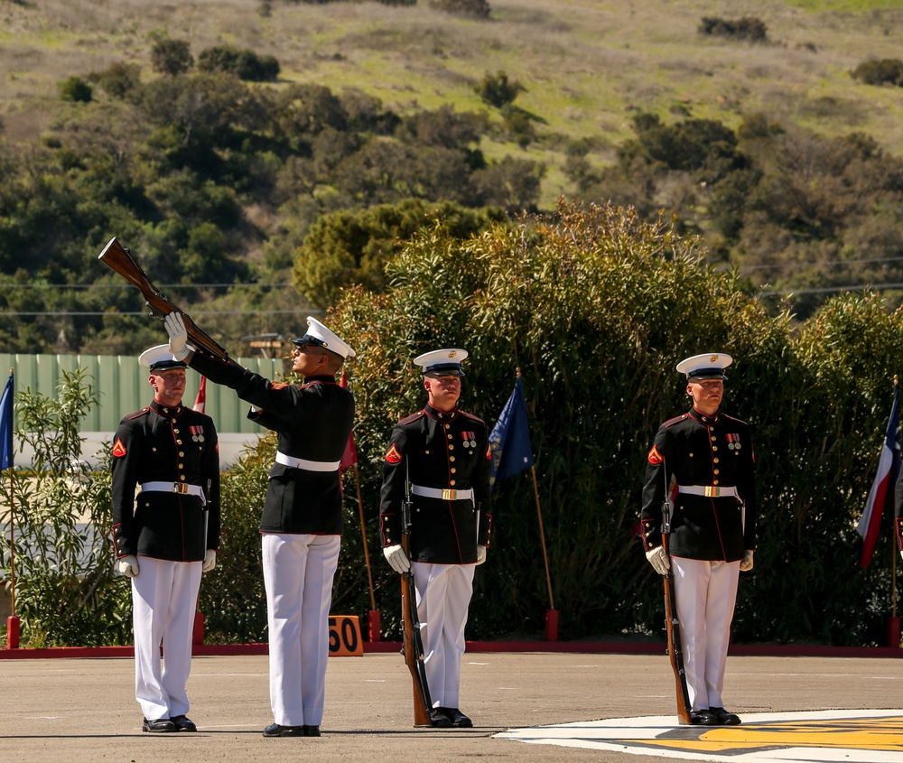 Battle Color Detachment Performs at SOI West