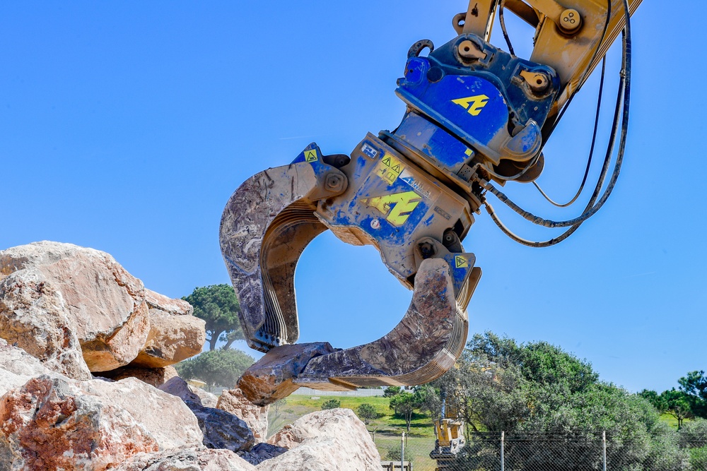 NMCB 1 continues Cliff Erosion Prevention Project on Naval Station Rota