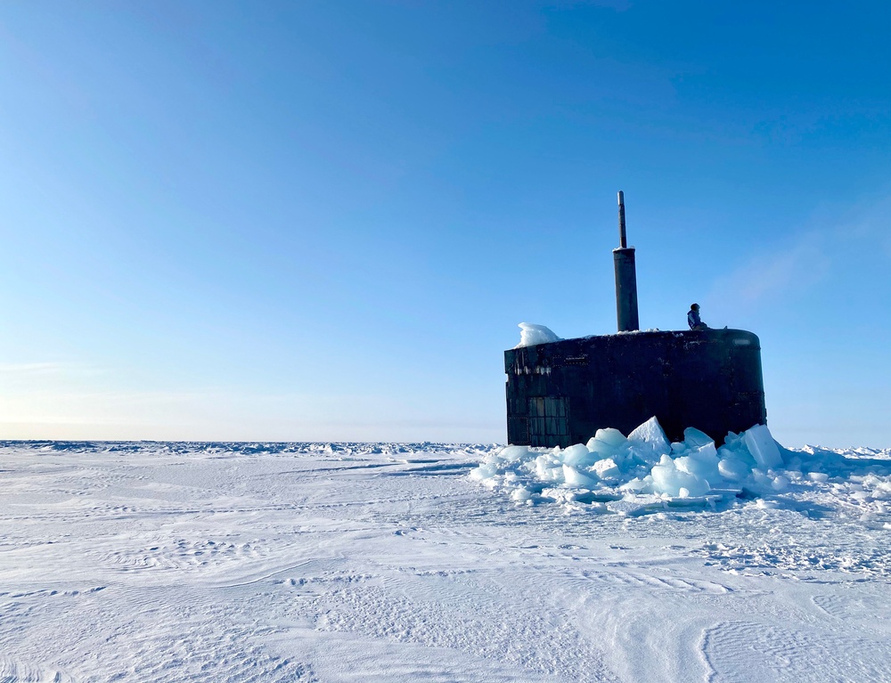 USS Toledo Surfaces at Ice Camp Seadragon