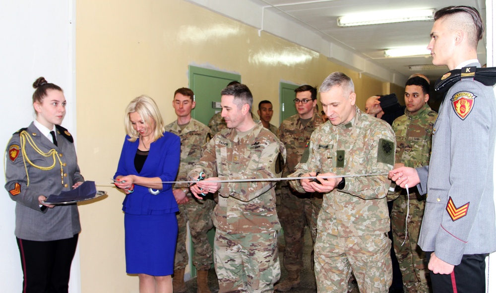 1/9 CAV, 2ABCT revisits school after participating in renovations