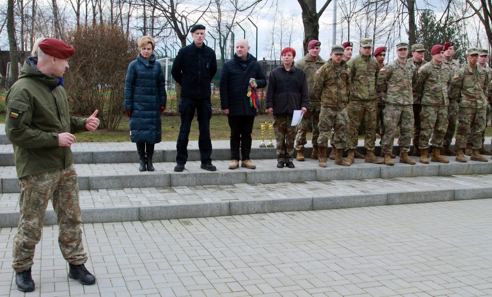 1/9 CAV, 2ABCT revisits school after participating in renovations