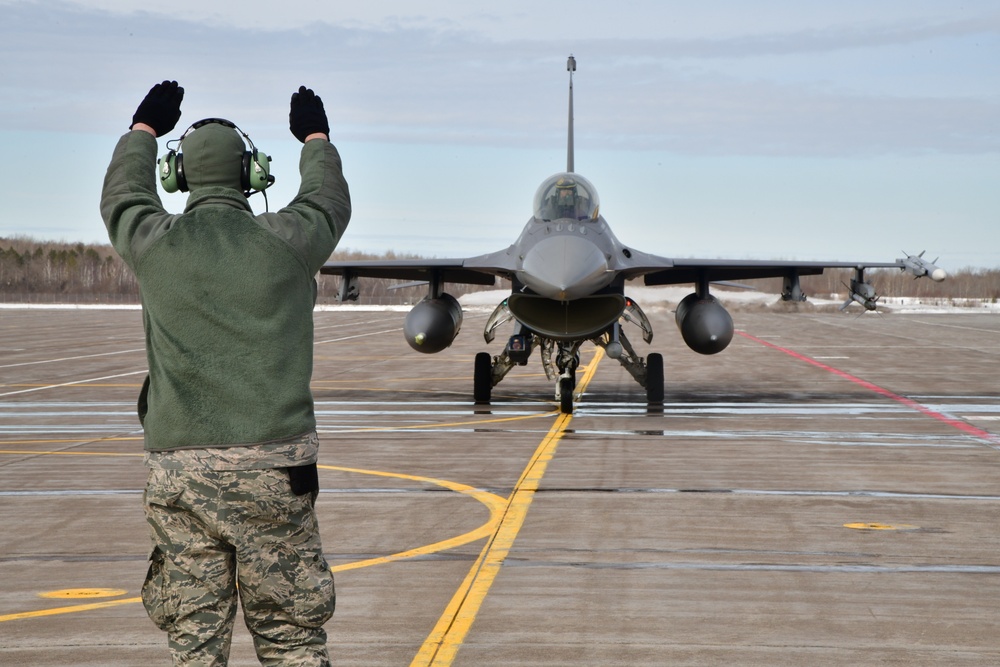 148th Fighter Wing Celebrates 30-years in F-16s