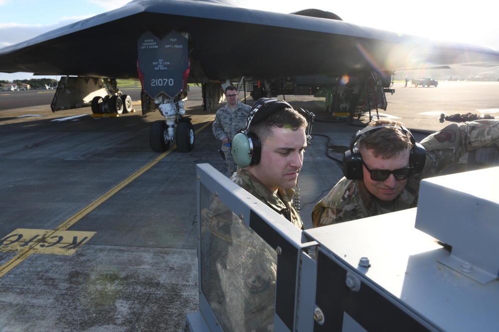 Whiteman AFB Total Force maintainers deploy to Lajes Field for BTF Europe