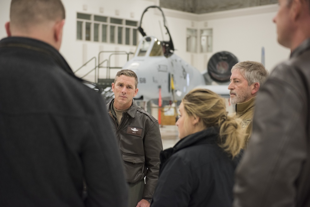 Sen. Crapo's staff visits Idaho National Guard