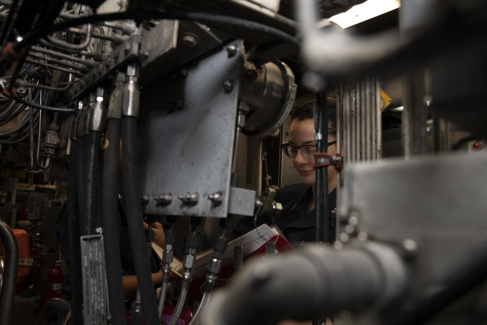 USS Emory S. Land Helps Repair Ships in Sasebo