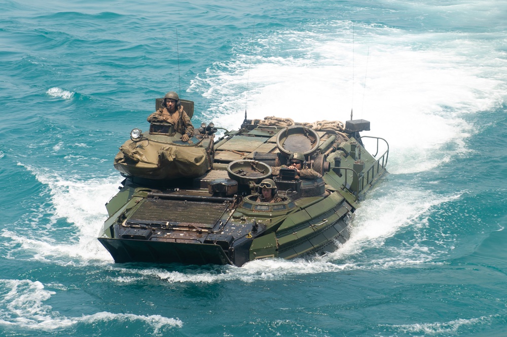 USS Green Bay AAV operations, March 11, 2020