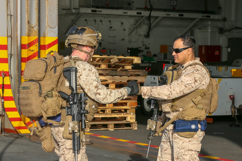 Fox Company fast-ropes aboard Bataan