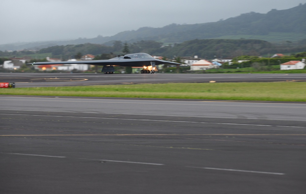 Whiteman AFB B-2 Spirits leave Lajes Field