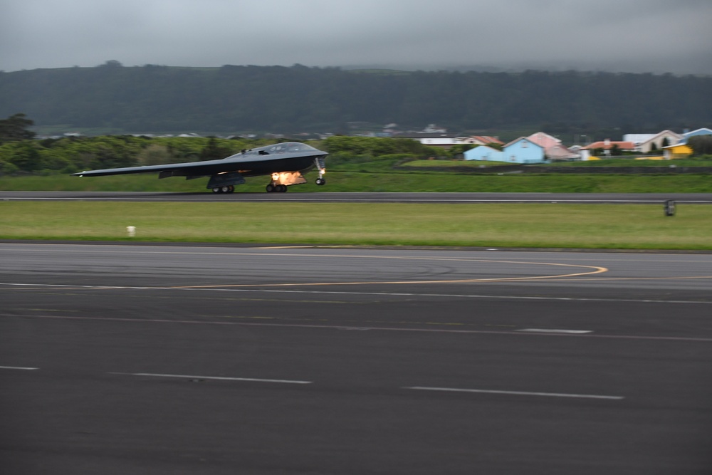 Whiteman AFB B-2 Spirits leave Lajes Field