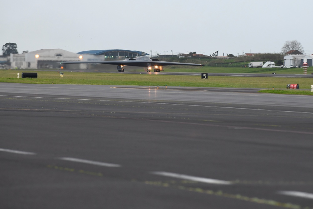 Whiteman AFB B-2 Spirits leave Lajes Field