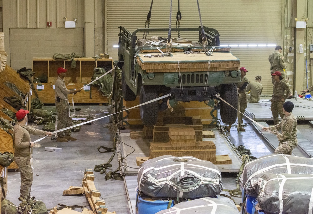 DVIDS - Images - U.S. Army Reserve Soldiers prepare for upcoming ...