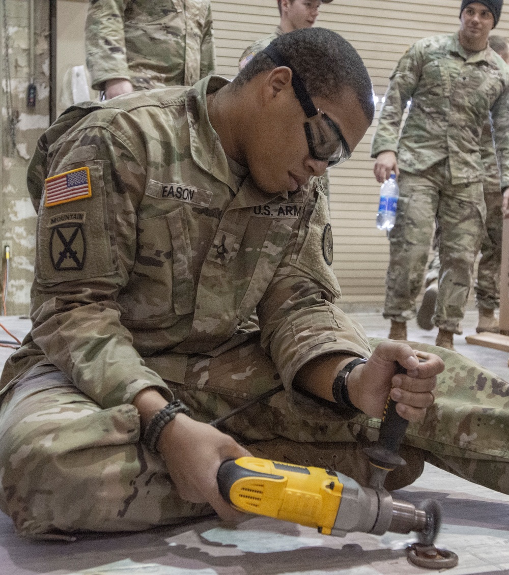 U.S. Army Reserve Soldiers prepare for upcoming exercise