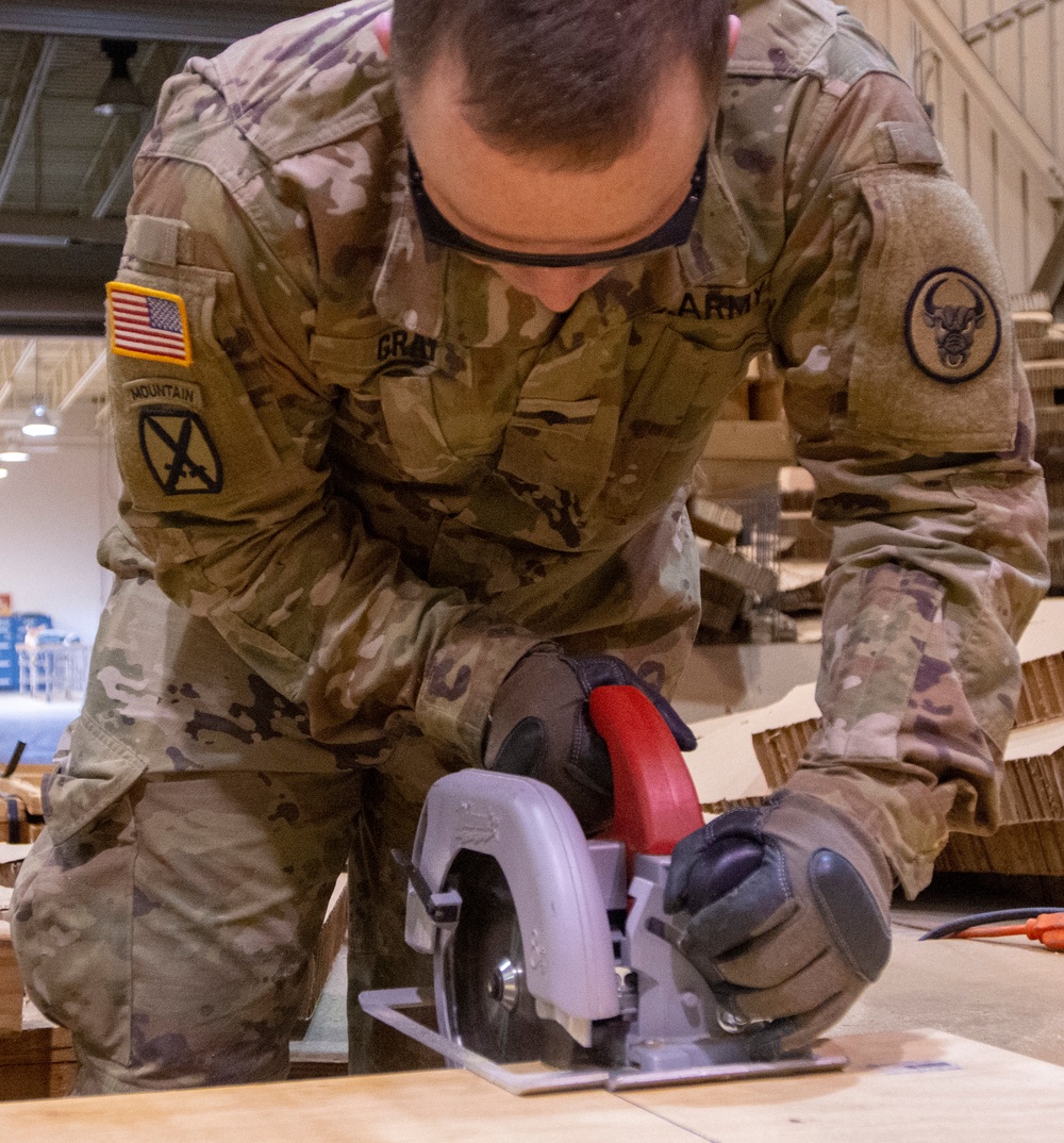 U.S. Army Reserve Soldiers prepare for upcoming exercise
