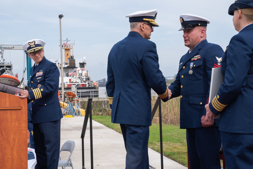 Coast Guard to award Silver Lifesaving Medal