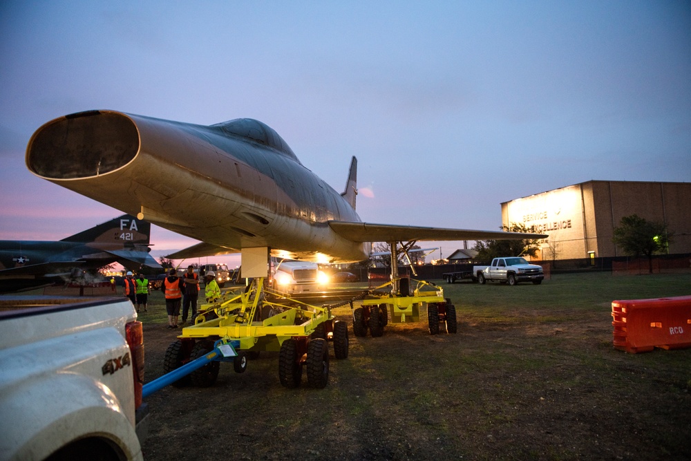 Static display on the move to new location