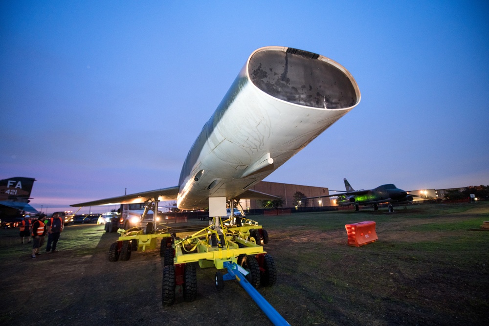 Static display on the move to new location