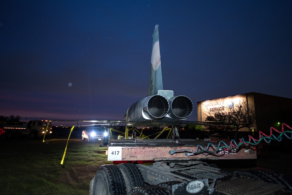 Static display on the move to new location