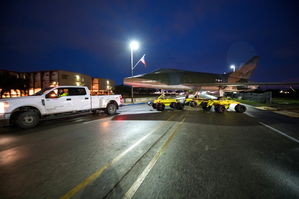Static display on the move to new location