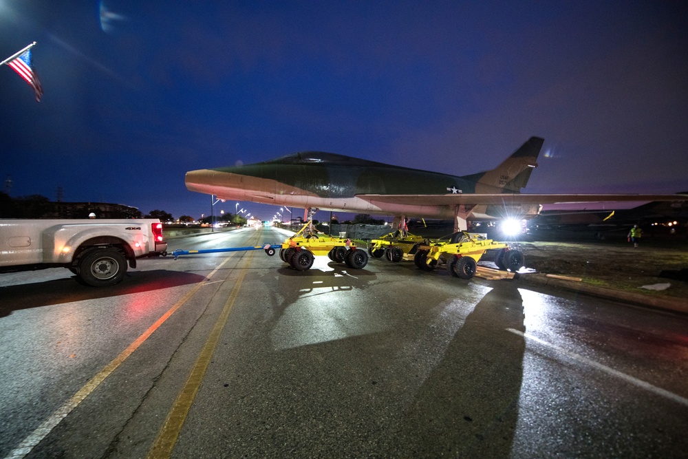 Static display on the move to new location